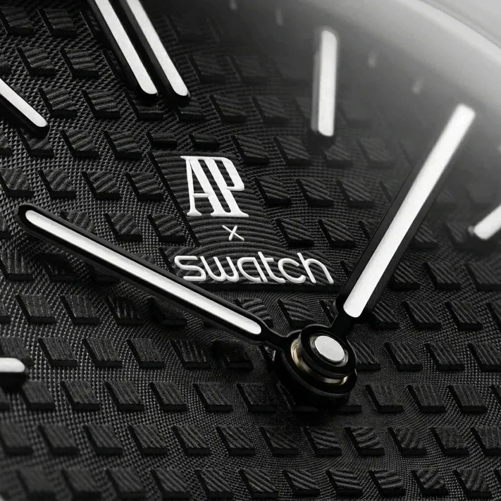 ساعة Audemars Piguet x Swatch Royal Pop OCHO NEGRO للجنسين