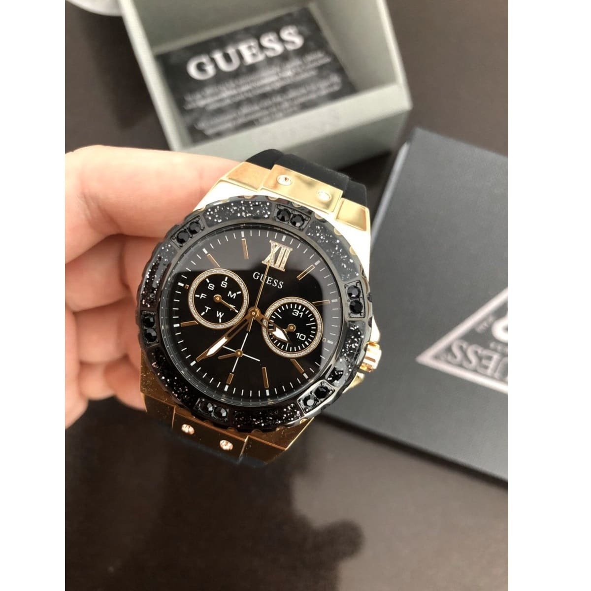 ساعة جيس للنساء W1053L7