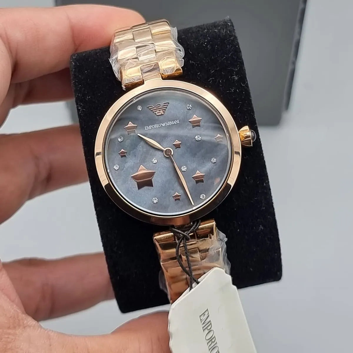 ساعة امبوريو ارماني للنساء AR11197