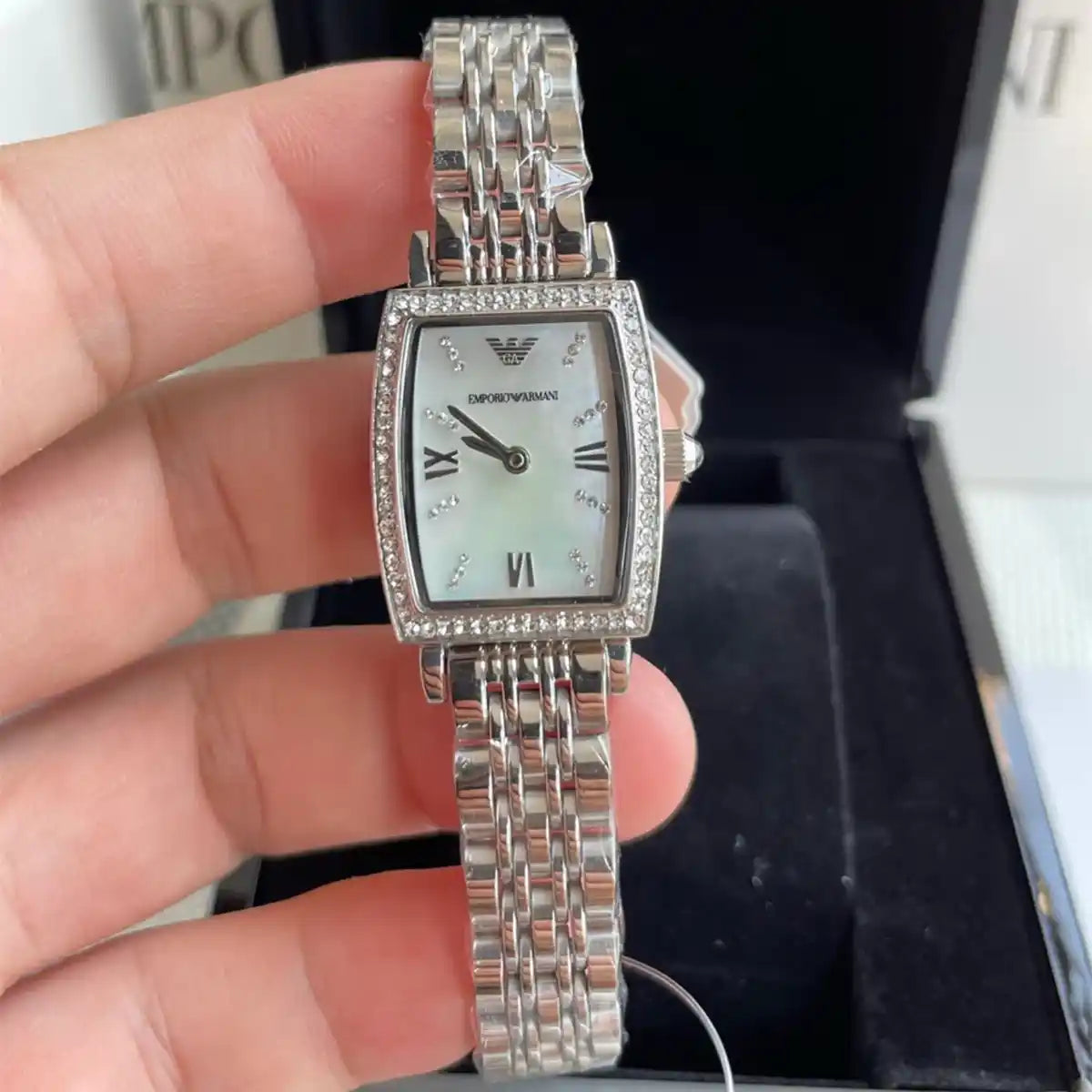 ساعة امبوريو ارماني للنساء AR11405