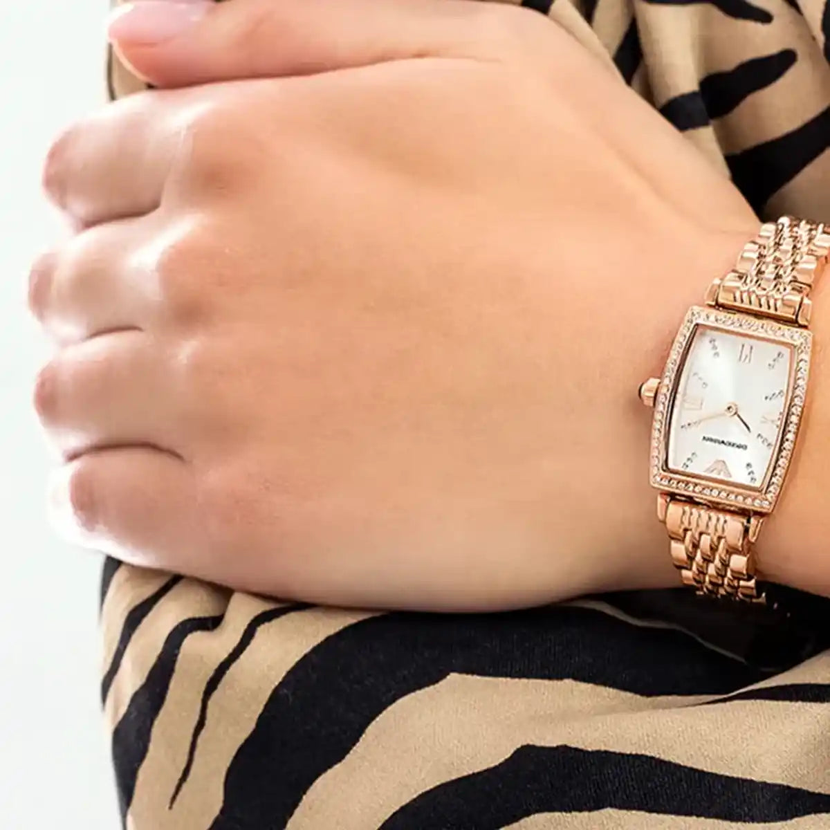 ساعة امبوريو ارماني للنساء AR11406