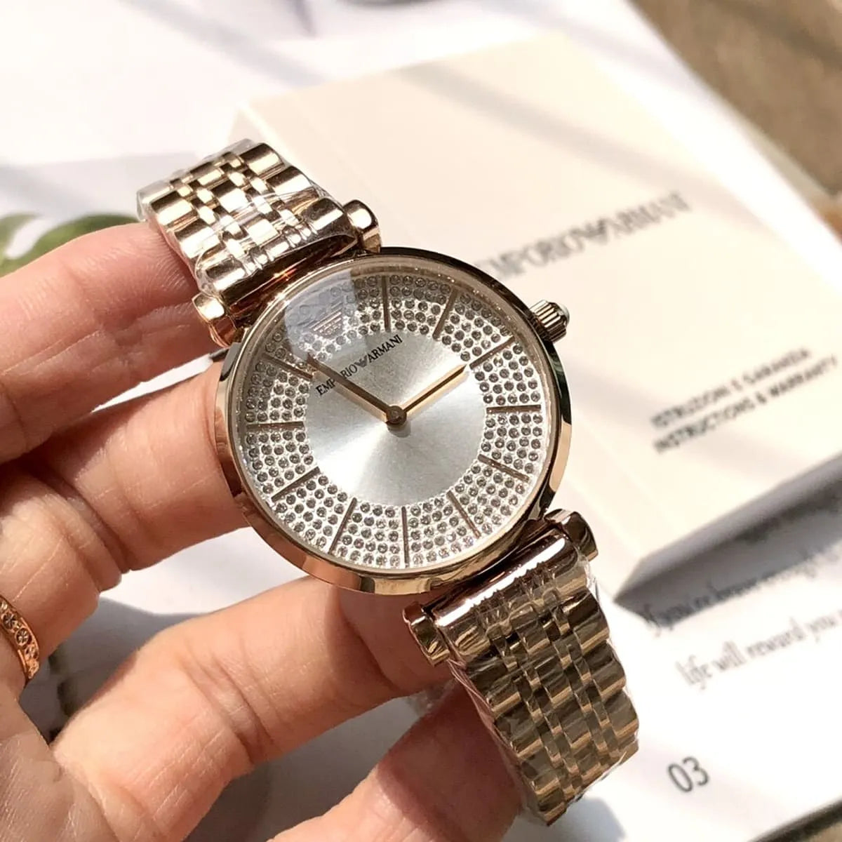 ساعة امبوريو ارماني للنساء AR11446