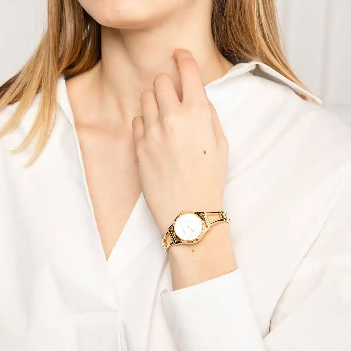 ساعة جيس للنساء GW0002L2