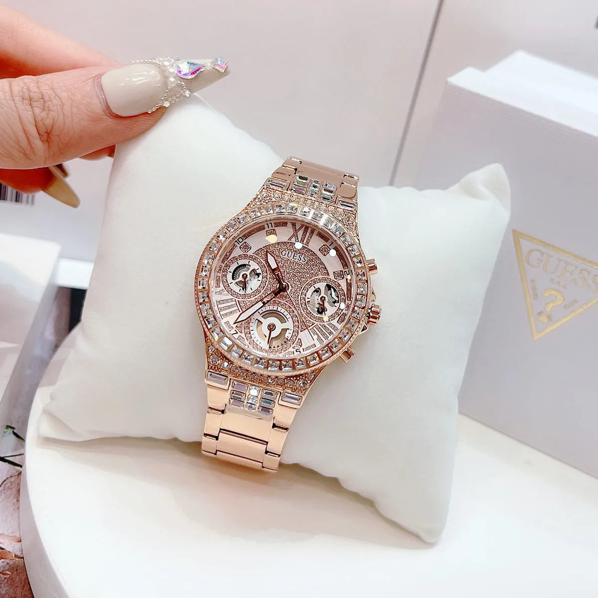 ساعة جيس للنساء GW0320L3