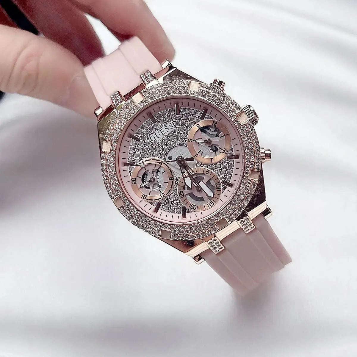 ساعة جيس للنساء GW0407L3