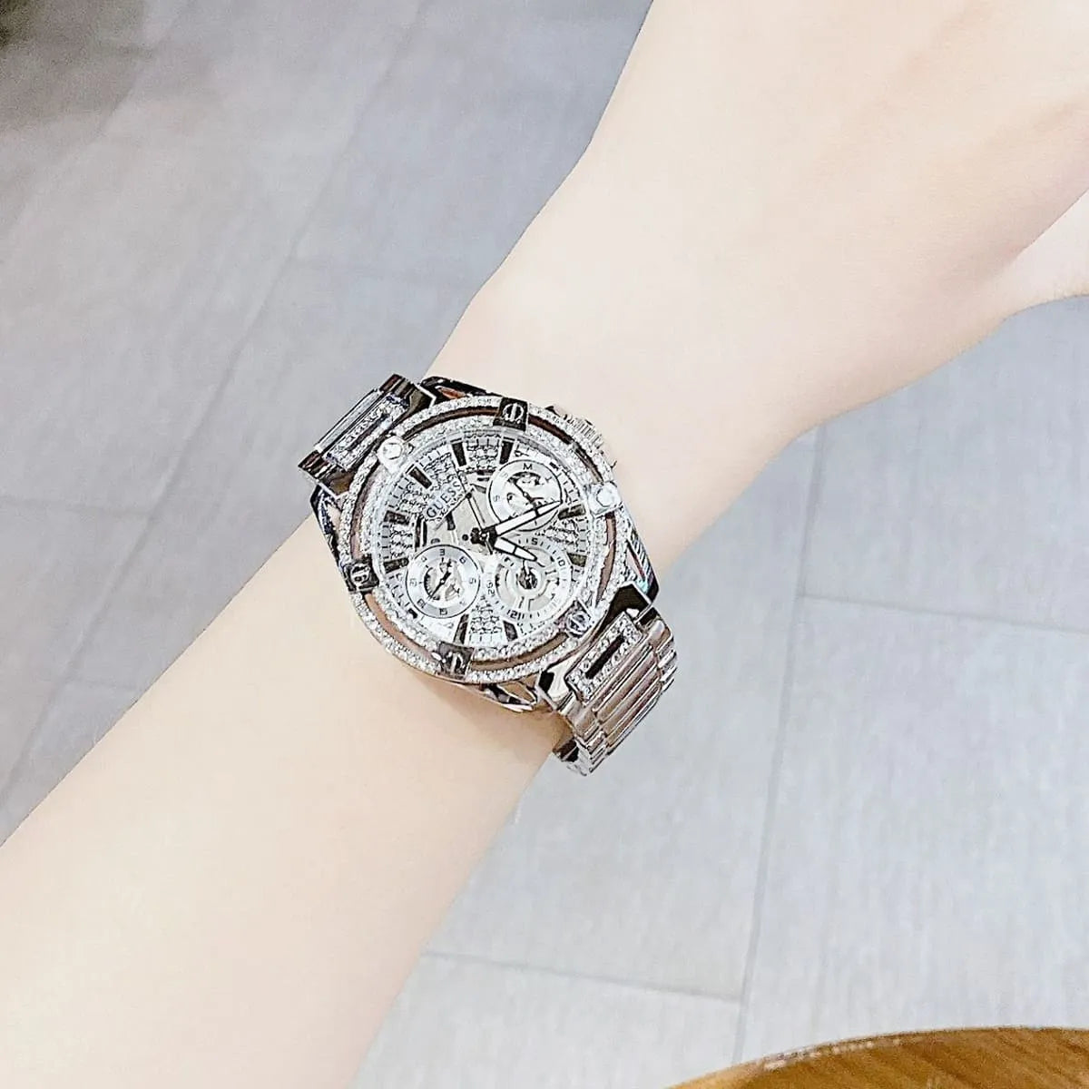 ساعة جيس للنساء GW0464L1