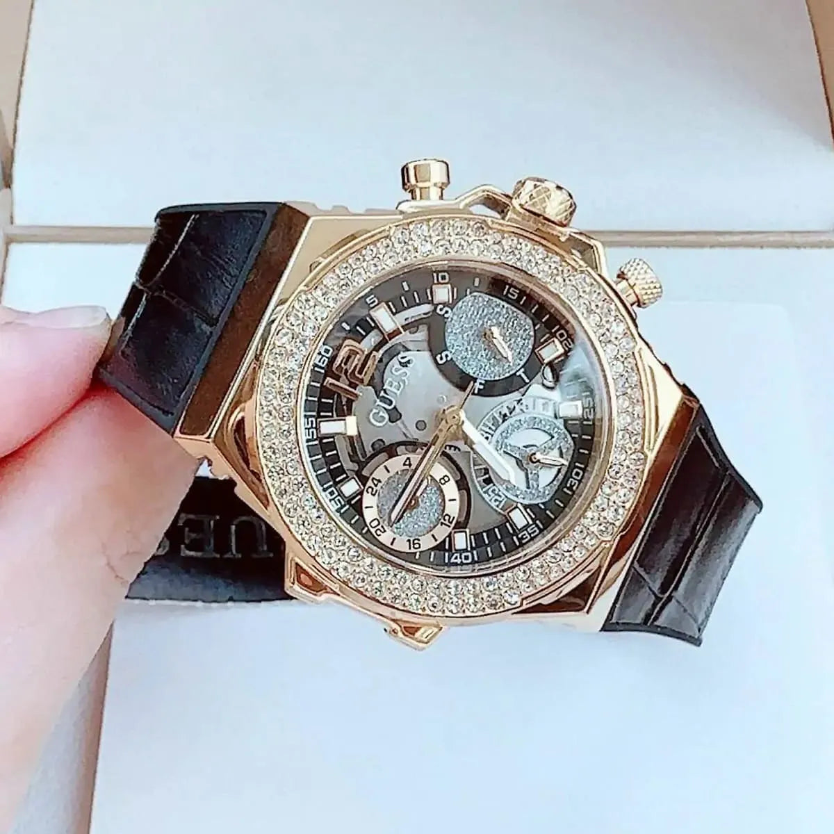 ساعة جيس للنساء GW0553L4