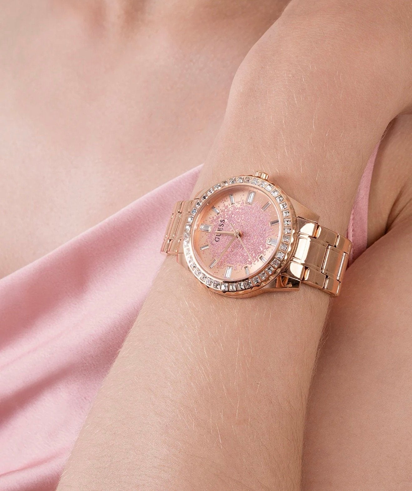 ساعة جيس للنساء GW0405L3