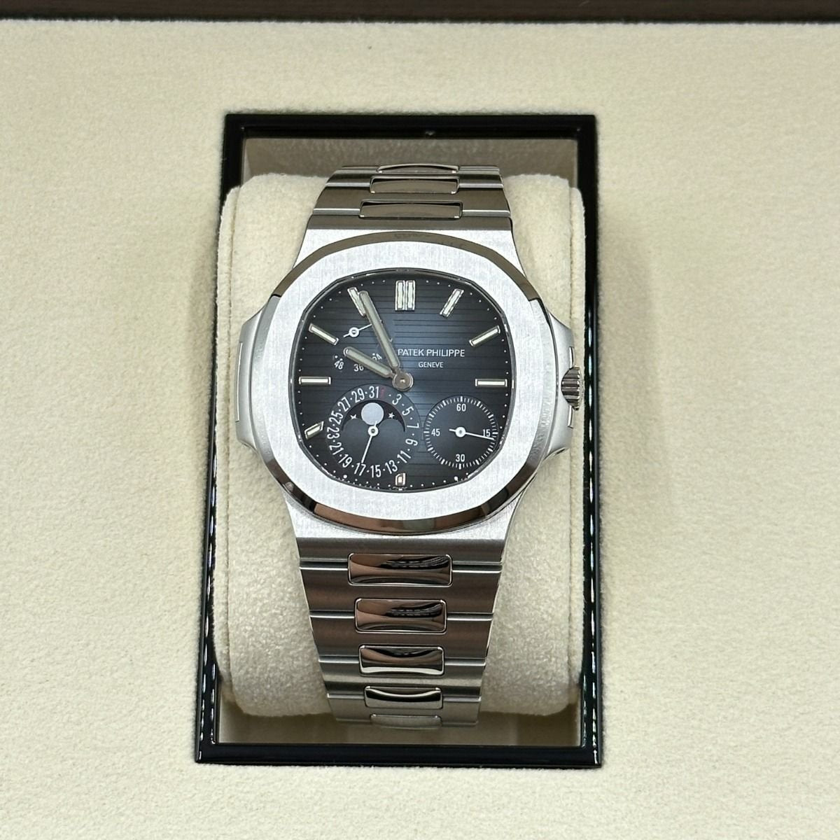 Patek Philippe Nautilus 5712/1A-001 Super Clone