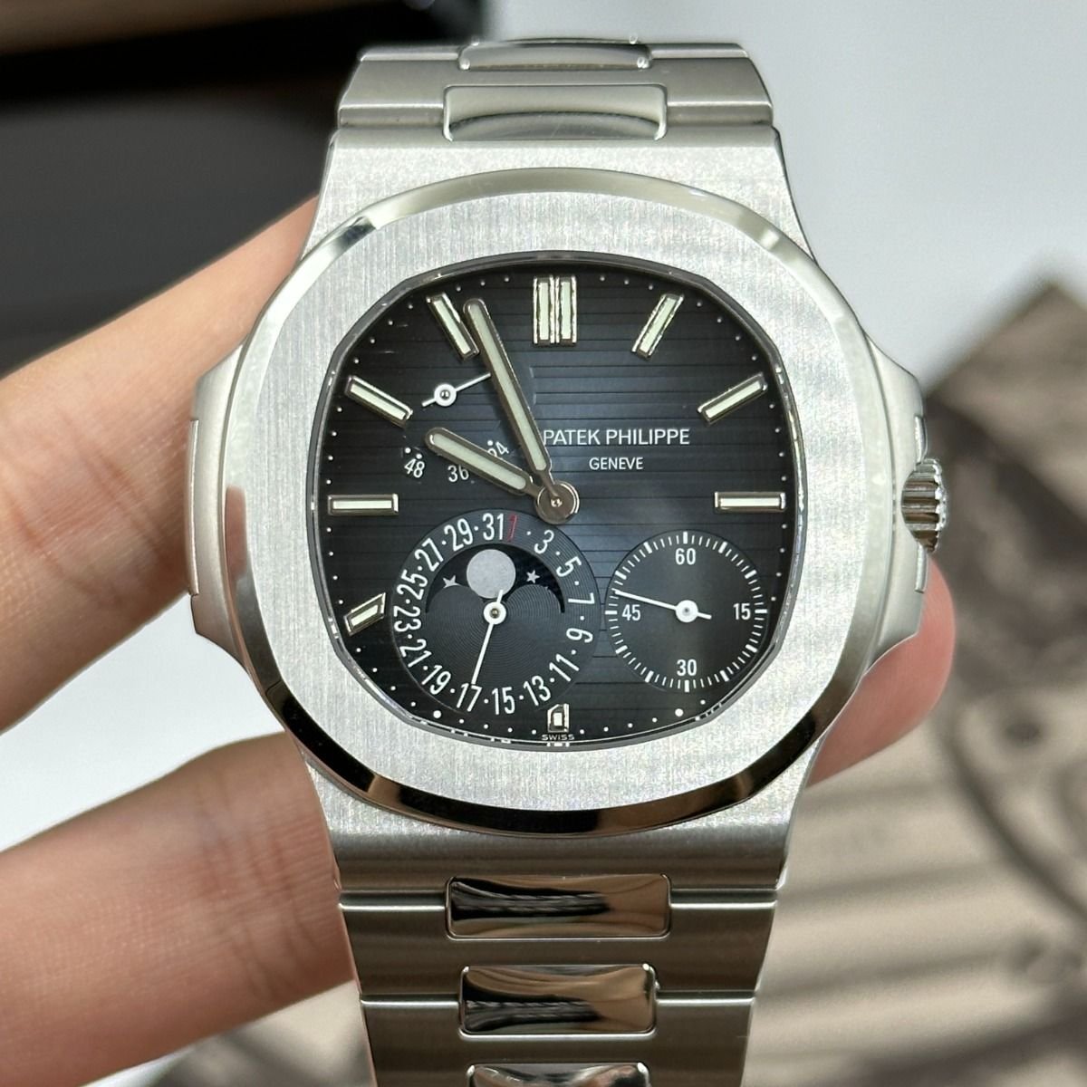 Patek Philippe Nautilus 5712/1A-001 Super Clone