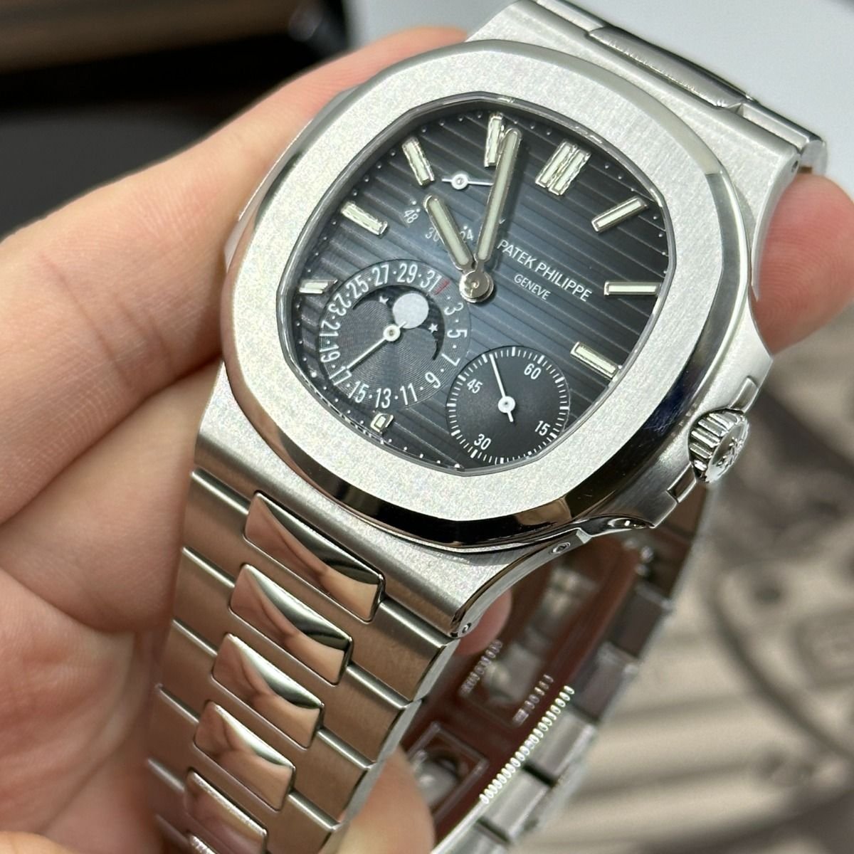 Patek Philippe Nautilus 5712/1A-001 Super Clone