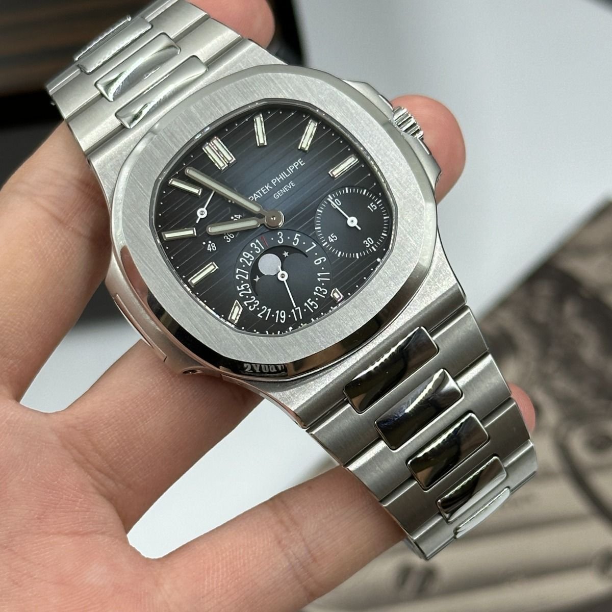 Patek Philippe Nautilus 5712/1A-001 Super Clone
