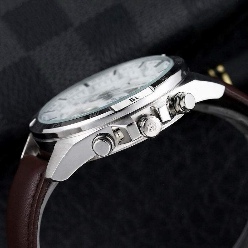ساعة Casio رجالي اديفيس EFR-556L-1AVUEF