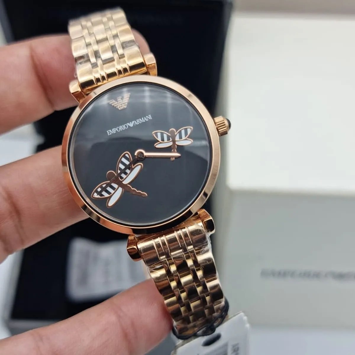 ساعة امبوريو ارماني للنساء AR11206