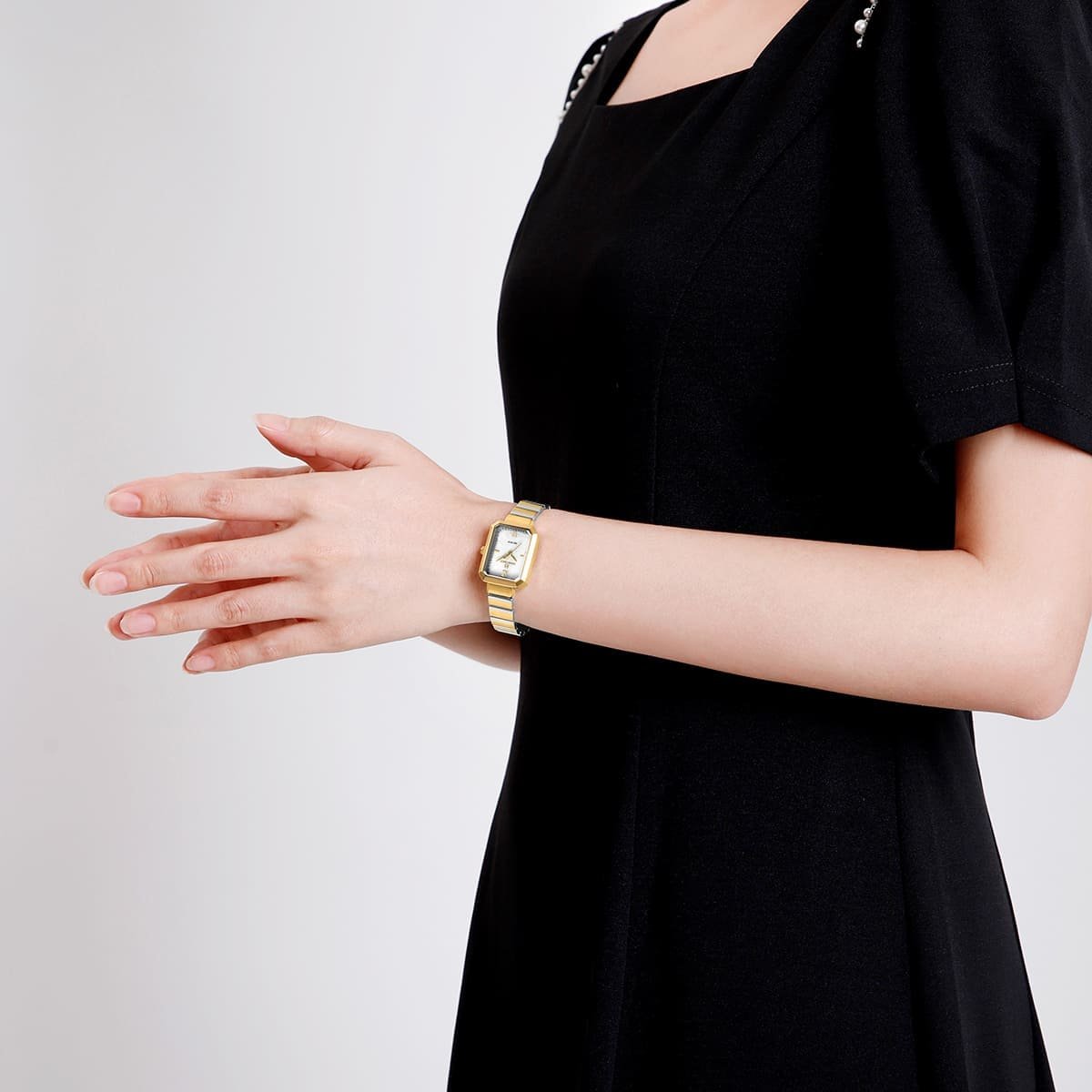 ساعة نافي فورس للنساء NF5050-G-W-G