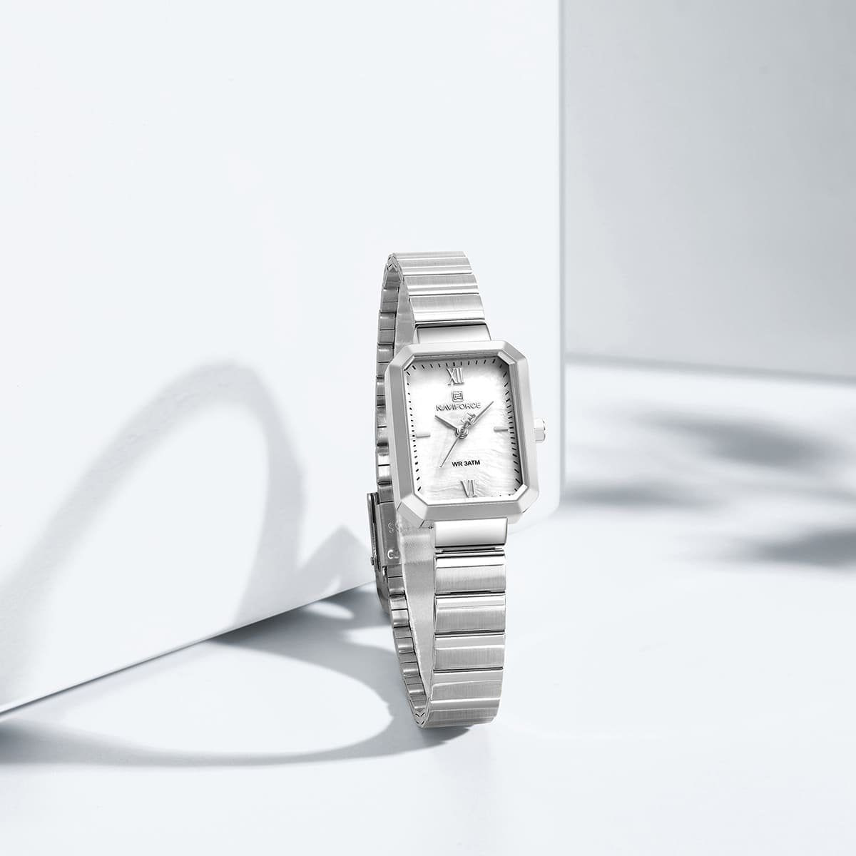 ساعة نافي فورس للنساء NF5050-S-W-S