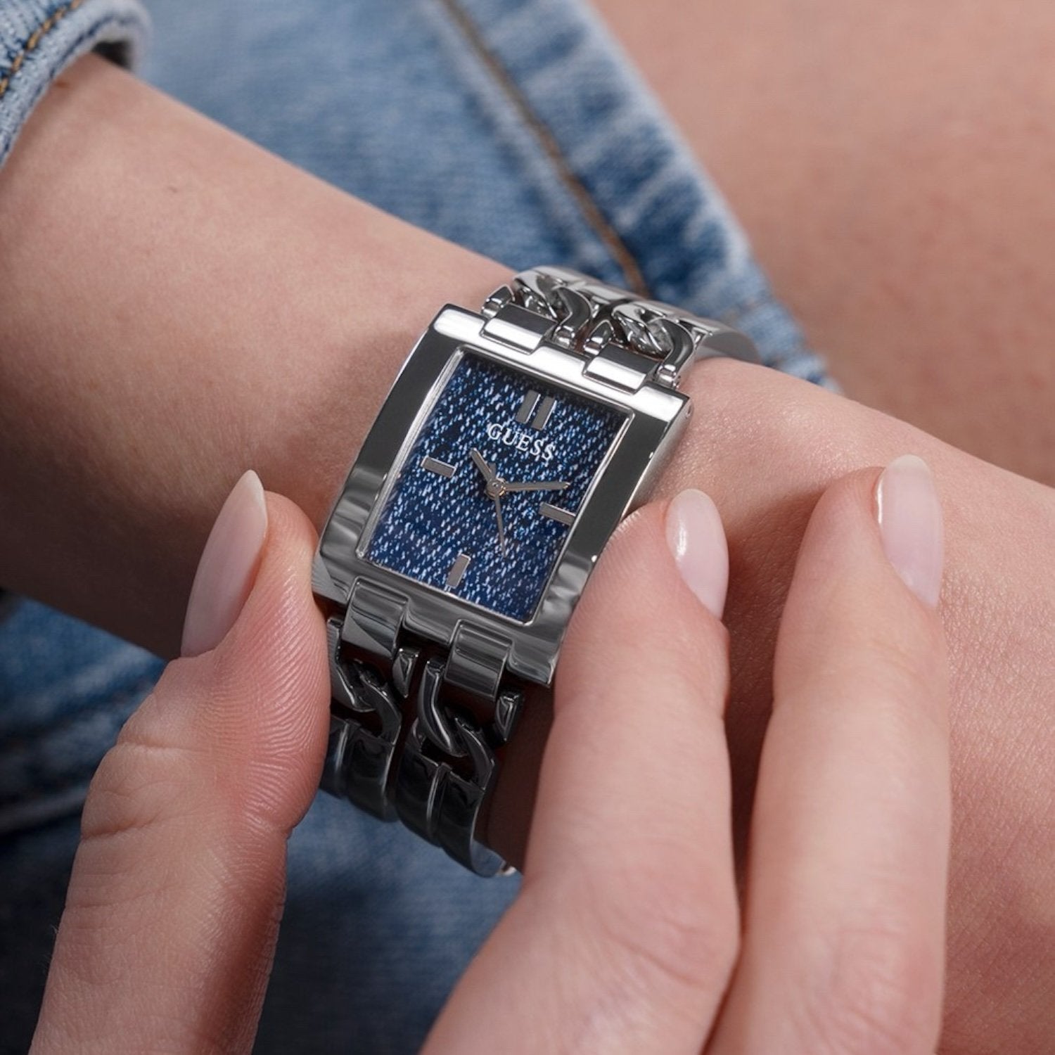 ساعة جيس للنساء GW0807L1